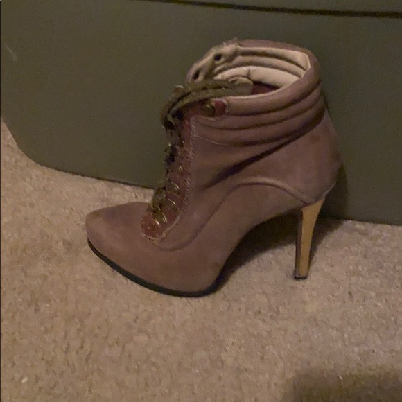 Brown bootie - Picture 3 of 3
